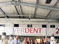 Wizyta przedstawicieli kierunków Kosmetologia i Stomatologia w firmie Verdent